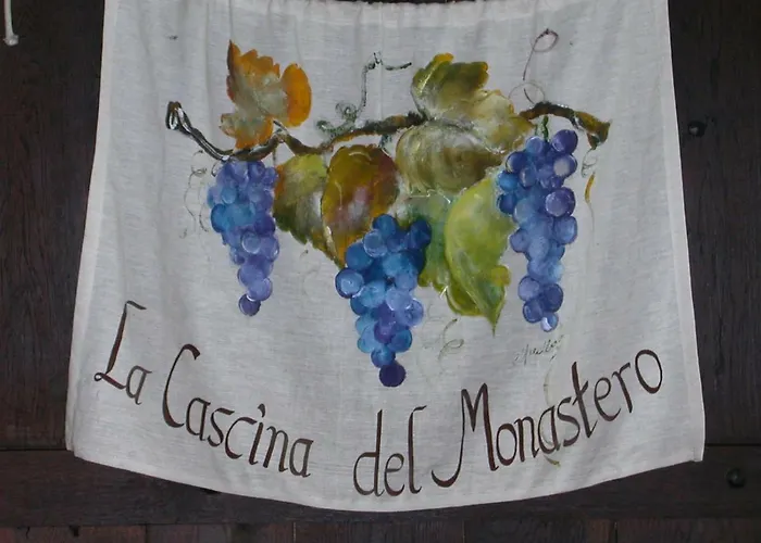 Cascina Del Monastero * Ла Морра