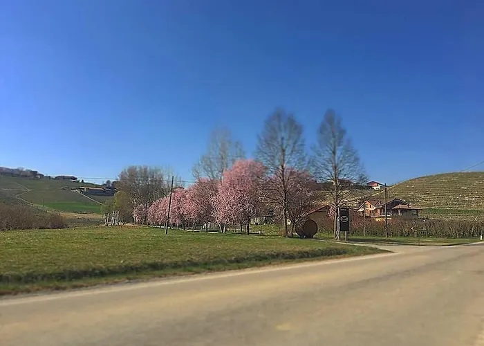 Cascina Del Monastero * Ла Морра