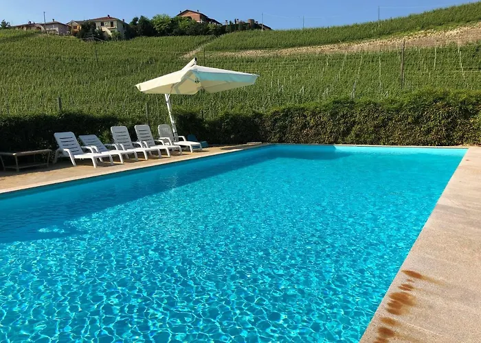 Cascina Del Monastero Фермерский дом Ла Морра